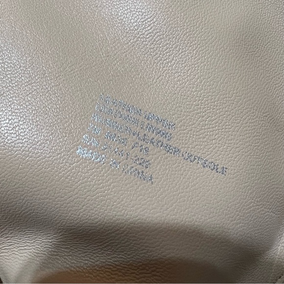 Tory Burch NWOBOX size 7 M - Picture 7 of 8